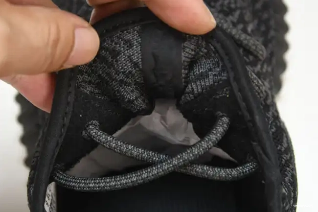 2023) Pirate Black Adidas (2022 Yeezy 350 Boost BB5350 0617